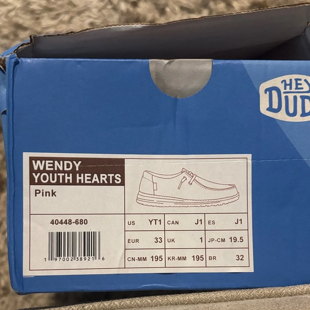 Hey Dude Wendy Youth Hearts Pink Size 5 | Kids Shoes | Kids Slip-on Loafers - Picture 2 of 4